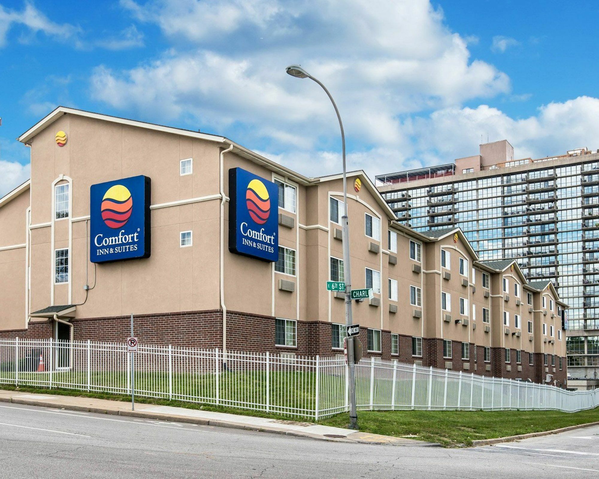 Comfort Inn & Suites Kansas City Downtown Exteriör bild